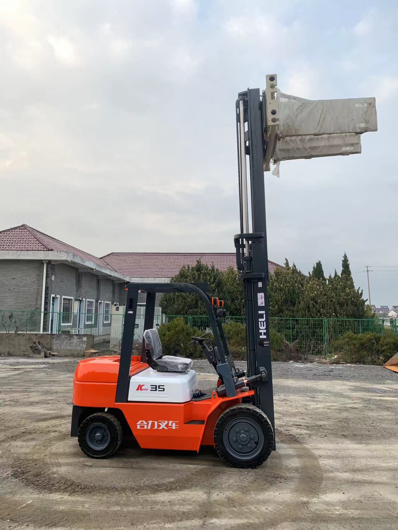 合力3.5噸4米圓抱夾叉車